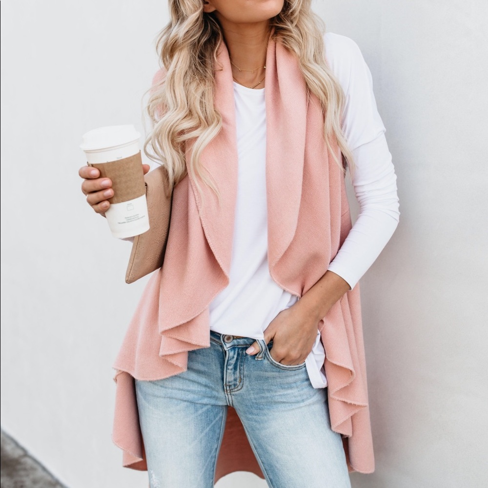Irresistible Convertible Vest - Picture 2 of 7